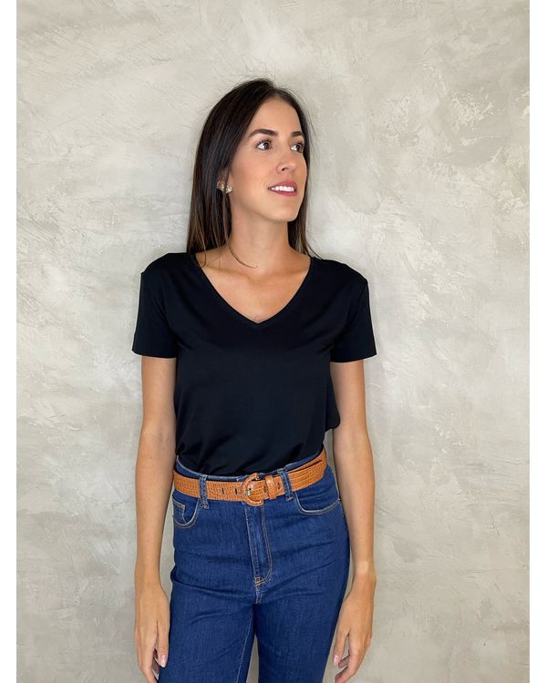 BLUSA-BASICA-GOLA-V-PRETA