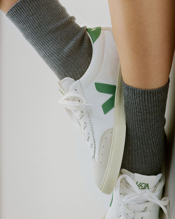 TENIS-VEJA-VOLLEY-CANVAS-WHITE-EMERAUDE-BRANCO