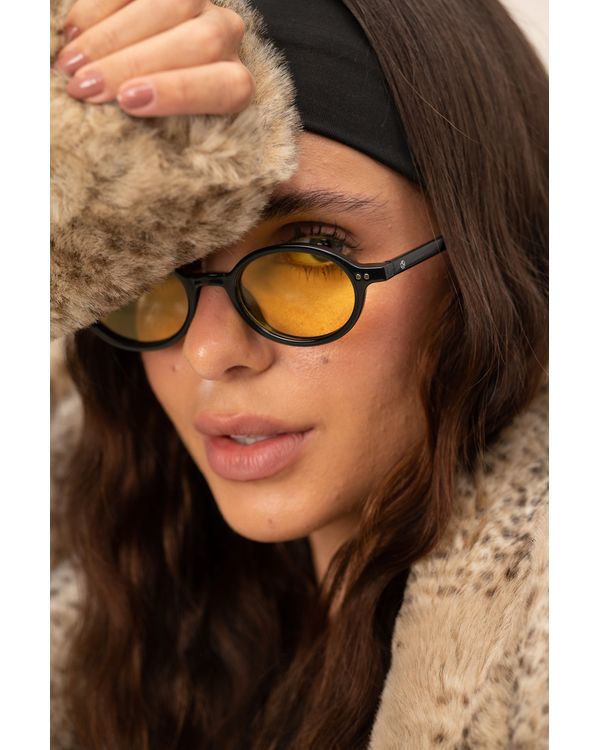 OCULOS-DE-SOL-BONNIE-PRETO-LENTE-AMARELA