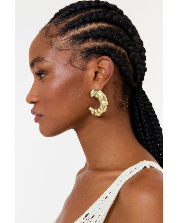 BRINCO-METAL-TEXTURA-DOURADO-UNICO